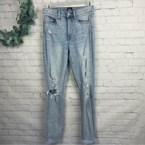 BDG Twig High Rise Distressed Light Wash Jeans size 27